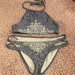 Cute M (31” top of bottom) jean print with white pineapple unpadded bikini